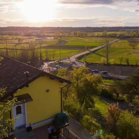 Flora Di Capriata D'orba Konukevi 3*